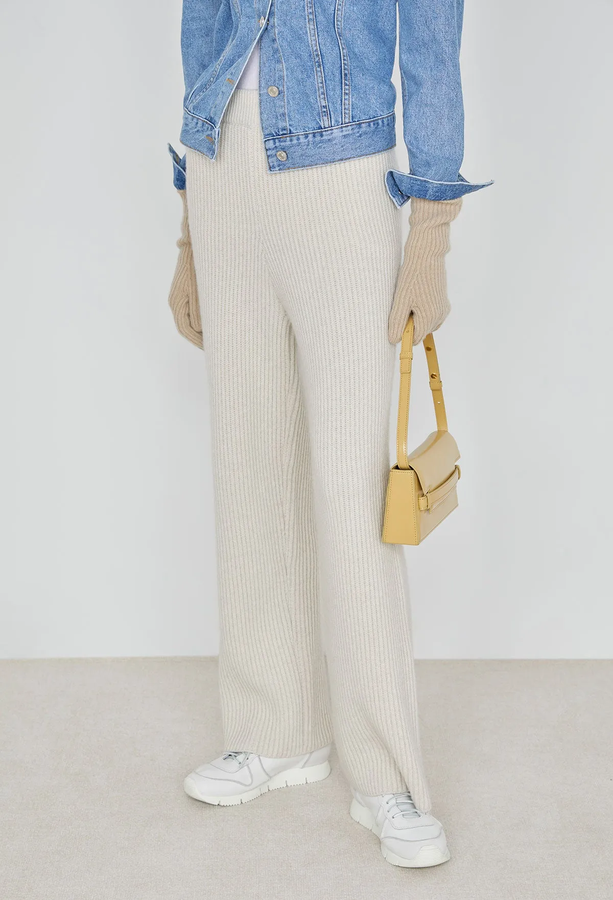Bulky Knitted Pants In Cream Beige