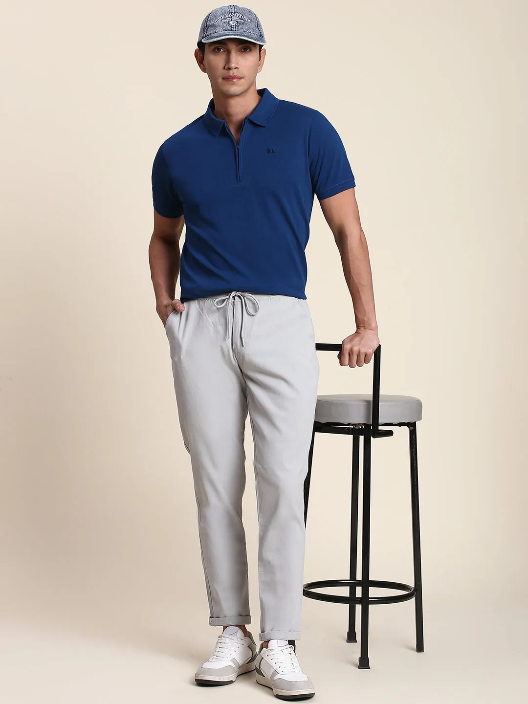 Men's Light Grey Chino Comfortable Bottomwear With Smart Casual Look
