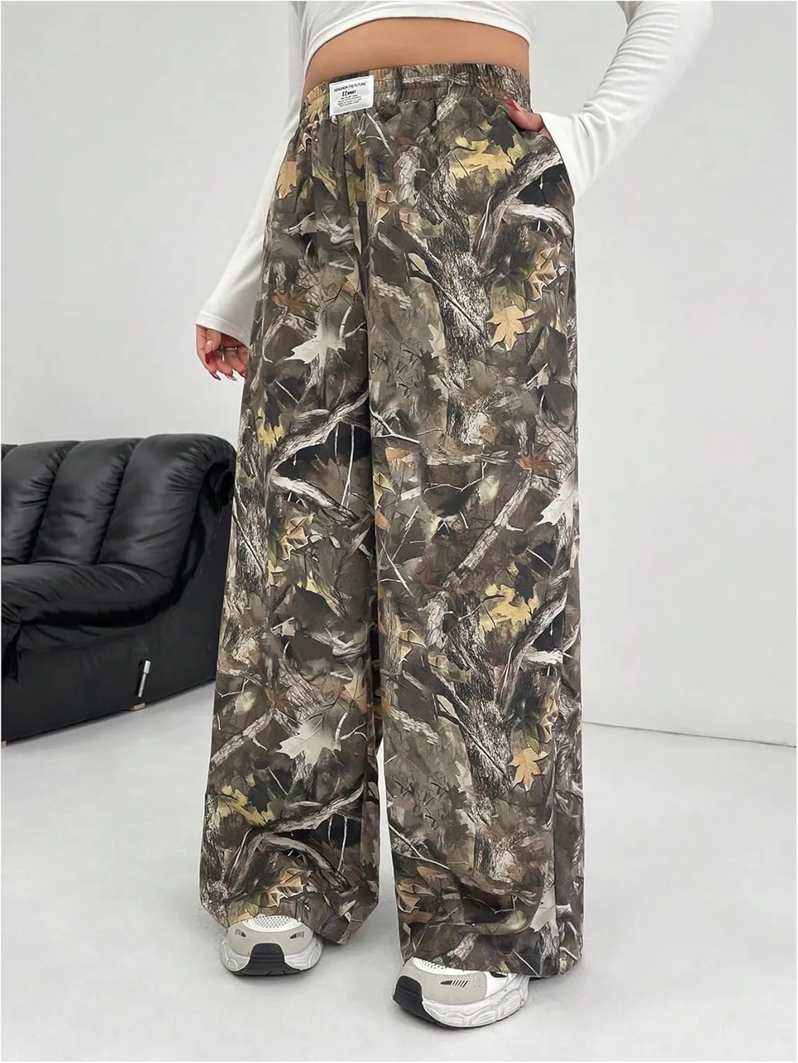 WDIRARA Women's Plus Size Camo Pants Elastic Waist Wide Leg Camouflage Loose Casual Trousers