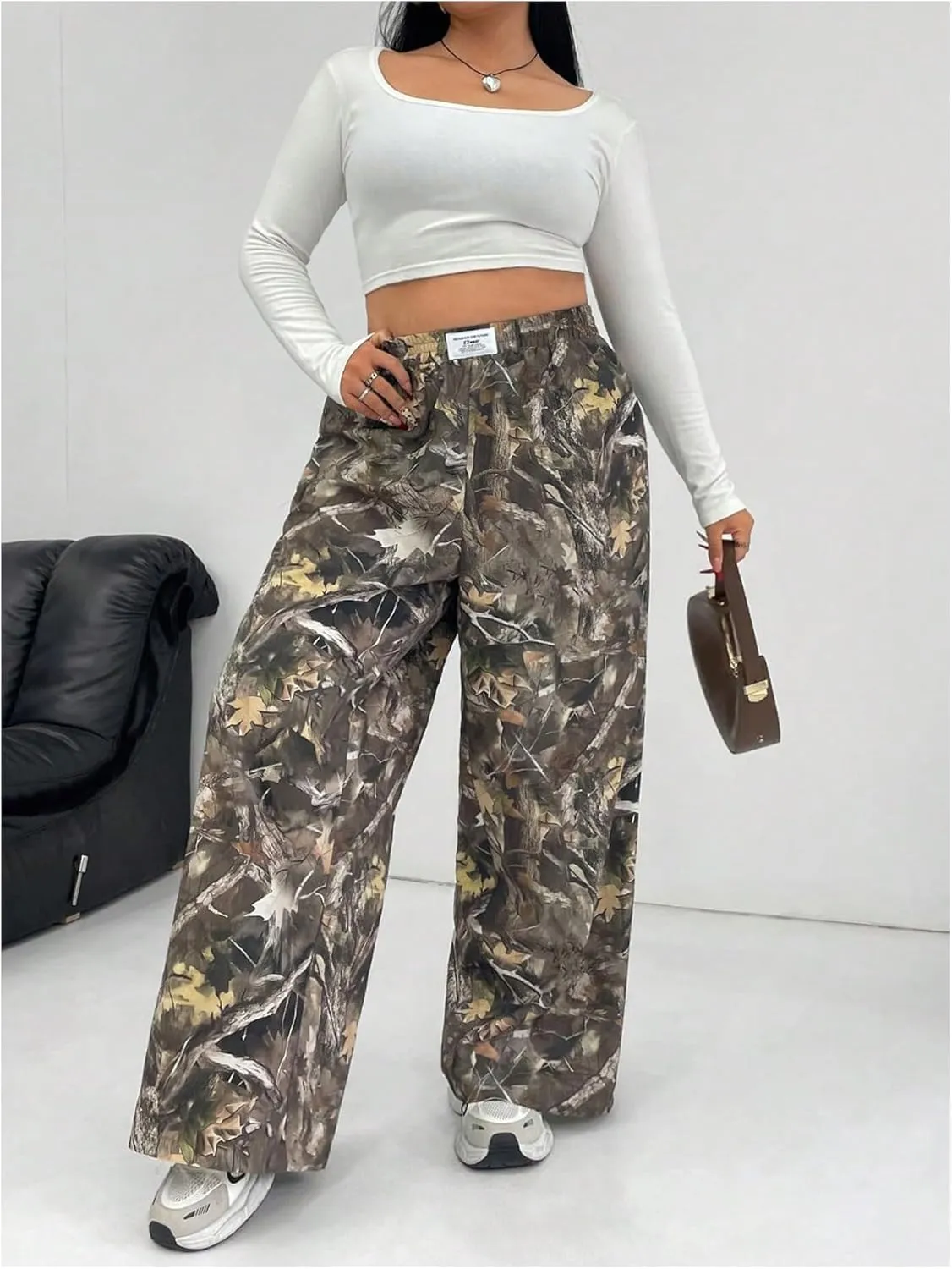 WDIRARA Women's Plus Size Camo Pants Elastic Waist Wide Leg Camouflage Loose Casual Trousers